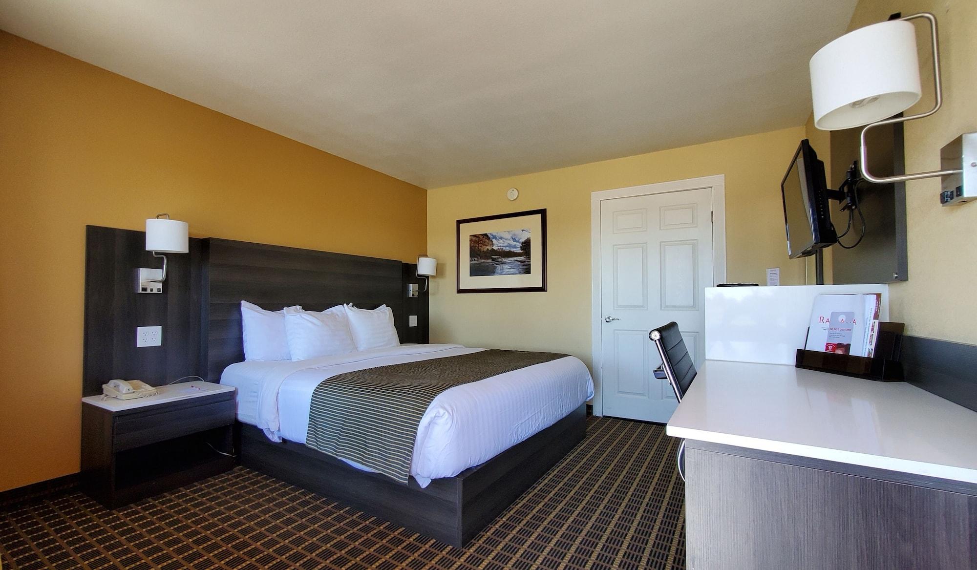 Готель Ramada By Wyndham Flagstaff East Екстер'єр фото