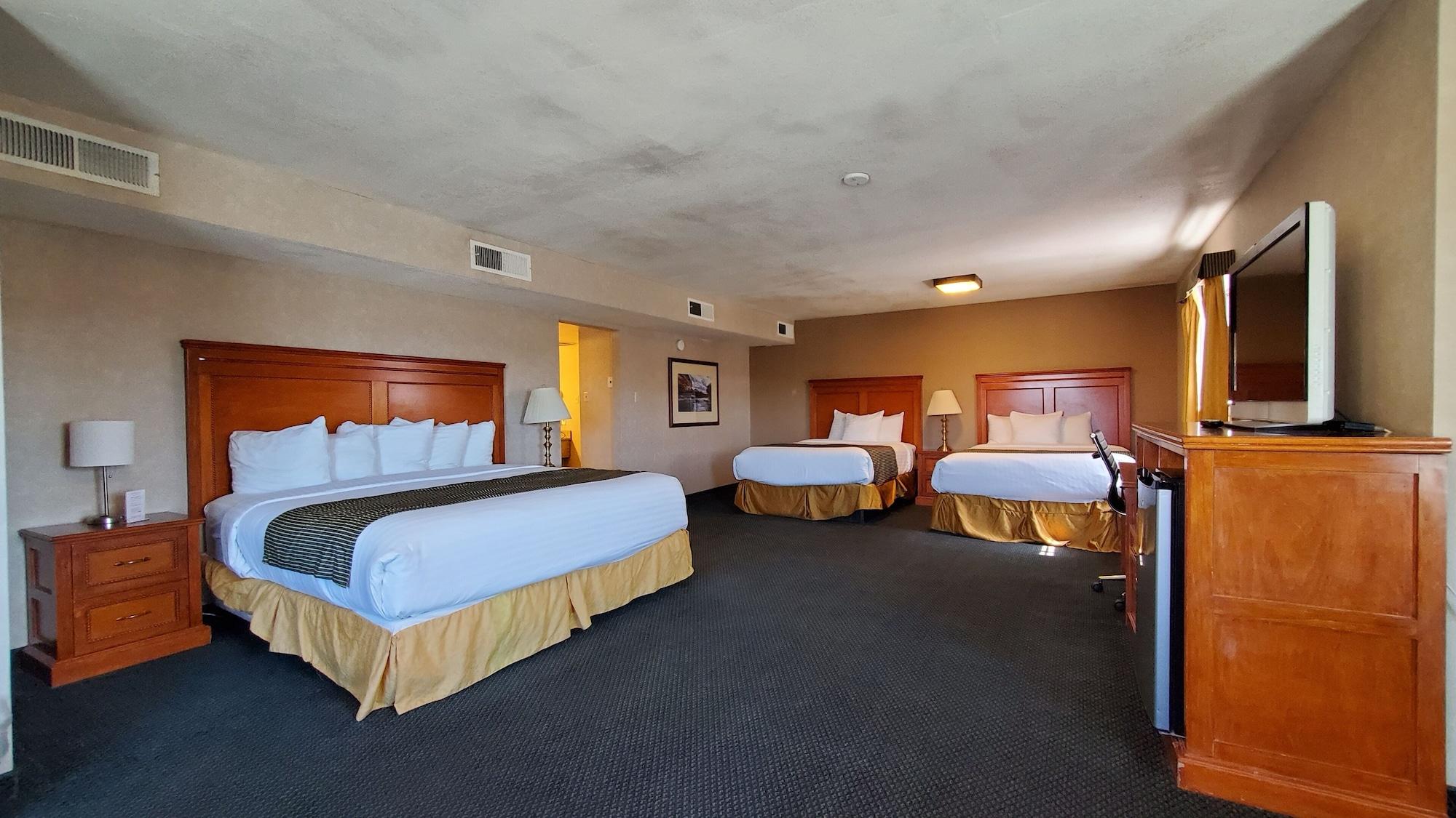 Готель Ramada By Wyndham Flagstaff East Екстер'єр фото
