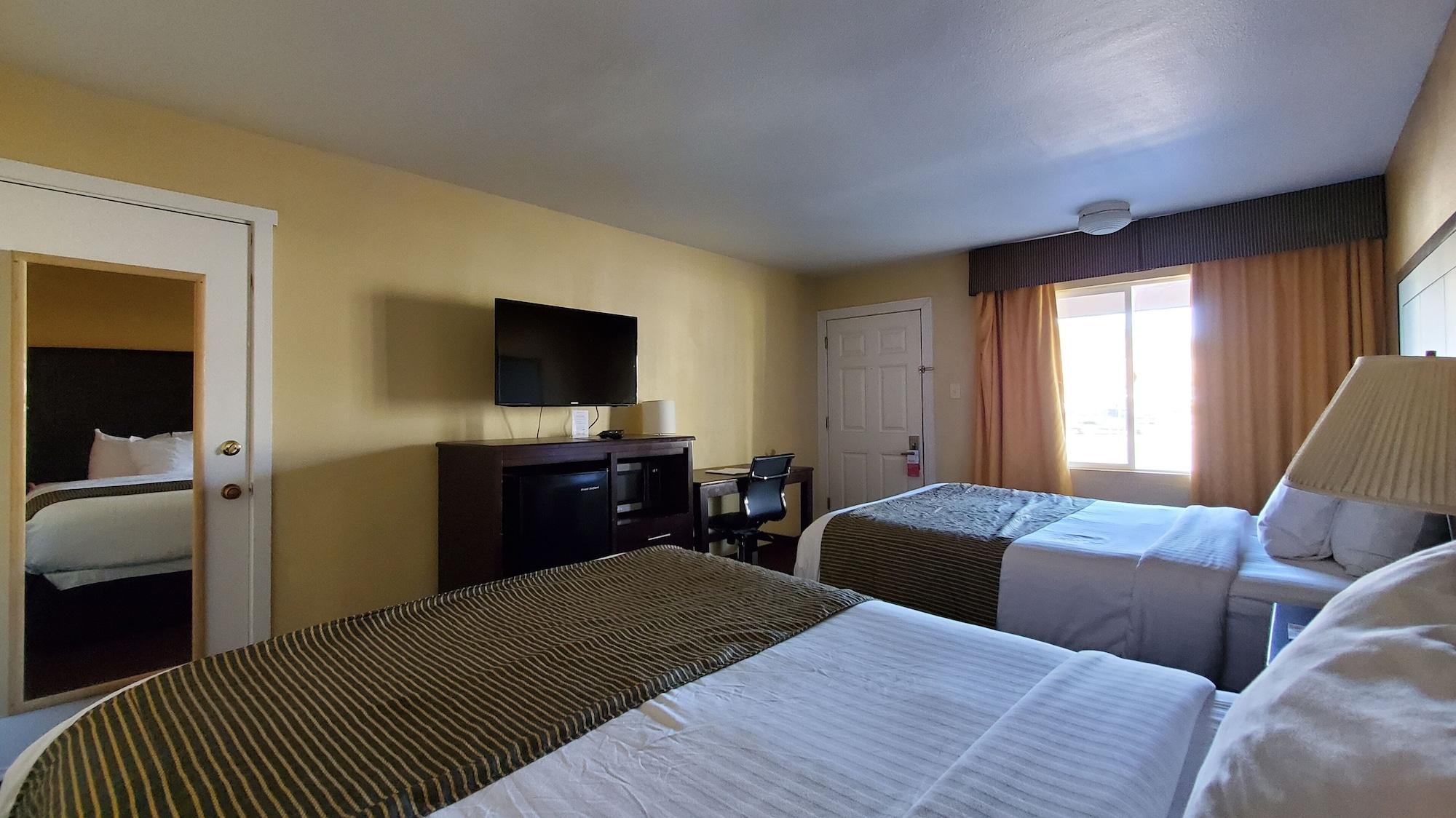 Готель Ramada By Wyndham Flagstaff East Екстер'єр фото