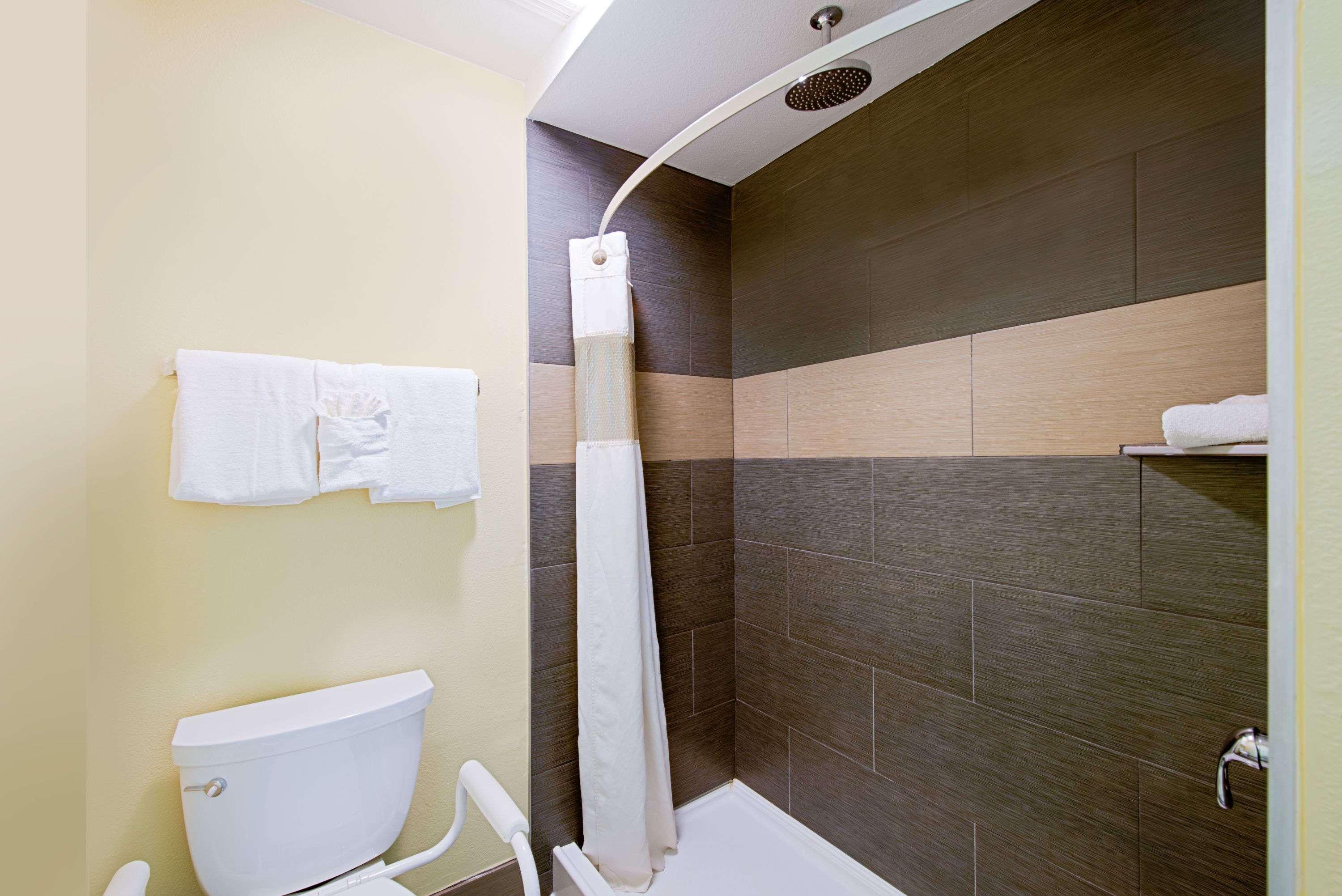 Готель Ramada By Wyndham Flagstaff East Екстер'єр фото